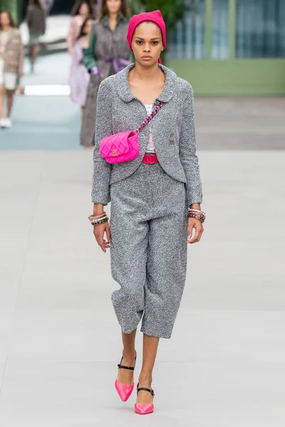Look 26